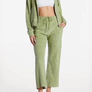 57 medium billabong terry cloth pants cropped green preloved euc